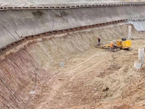 龙华基坑边坡加固
